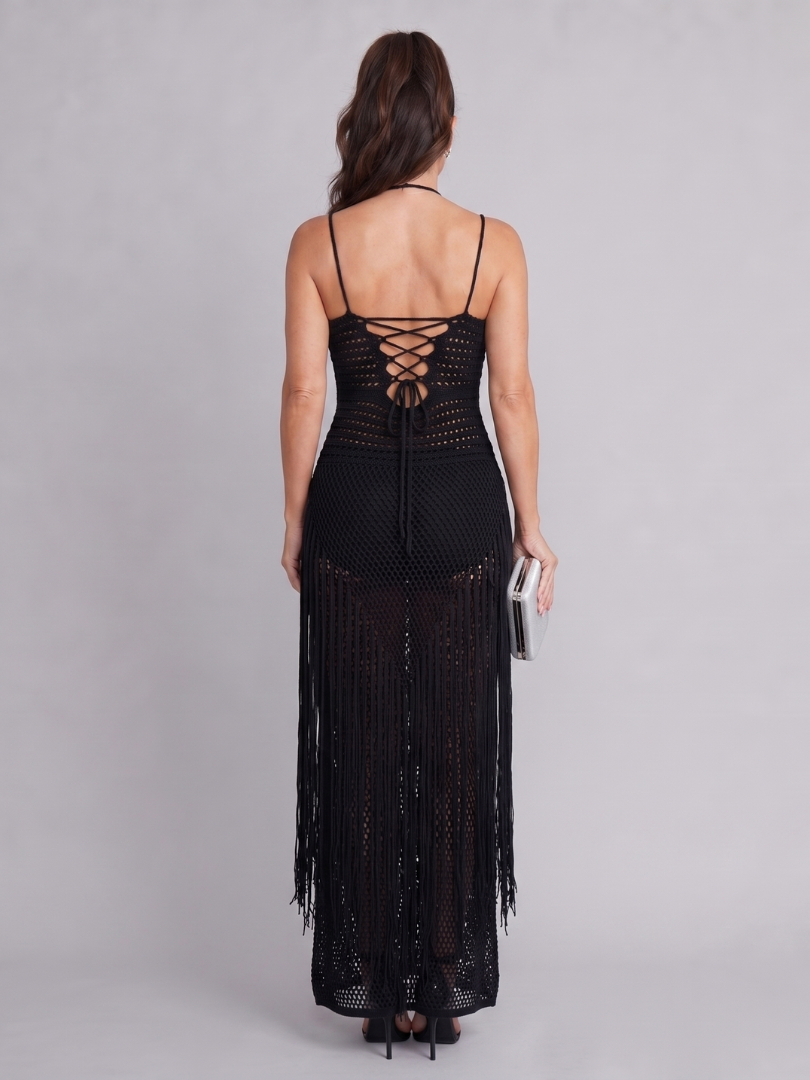 Zéphyrine – Robe longue dos-nu crochetée à franges
